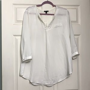 Sami & Joe Creamy white blouse. Flowy.